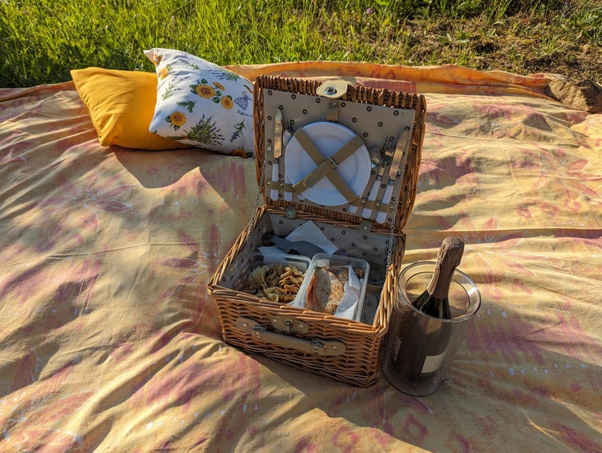 From Parma/Cinque Terre: Truffle & Parmesan Picnic (Tasting) - The hosts and the human side of the meal