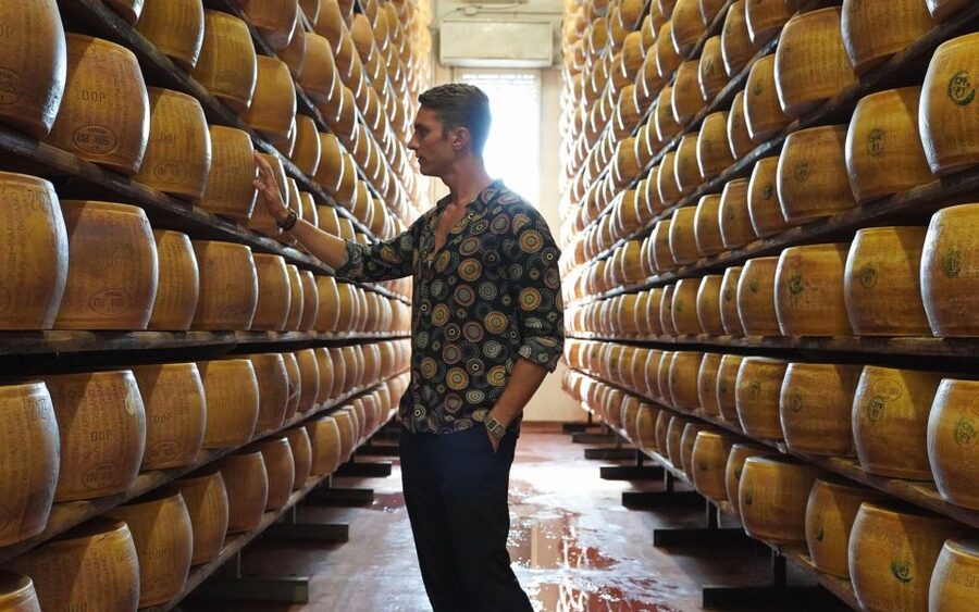 From Parma: Parmigiano and Parma Ham Guided Food Tour - Why Parma’s famous foods deserve a half-day