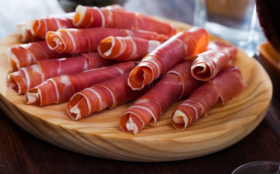 From Parma: Parmigiano and Parma Ham Guided Food Tour - Meeting the Parma Ham producers