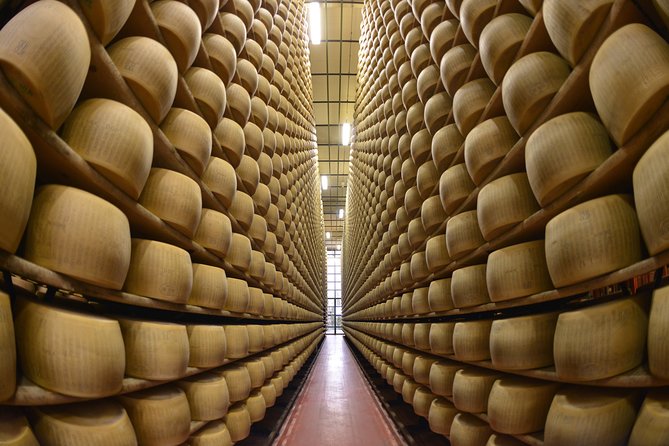 From Parma: Parmigiano Reggiano Farm Tour & Tasting with Transfer - A Morning in Parma That Begins at the Train Station