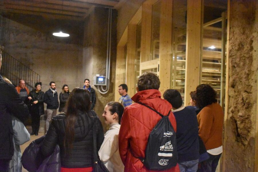 From Valencia: Guided Cheese Factory Tour with Wine Tasting - Vera de Estenas Winery on the hill