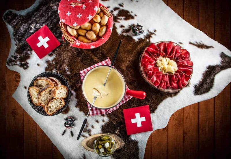 Geneva: City Tour and Fondue Cooking Class, Swiss Folklore - Starting at Geneva’s central bus station