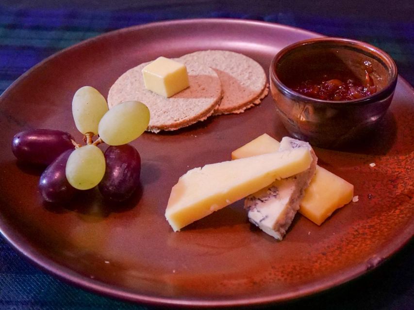 Glasgow: Whisky tasting and Scottish Cheeseboard - Three whiskies, three chances to compare