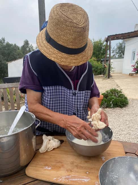 Goat Cheese Making Workshop with Tasting - The cheese-making demonstration