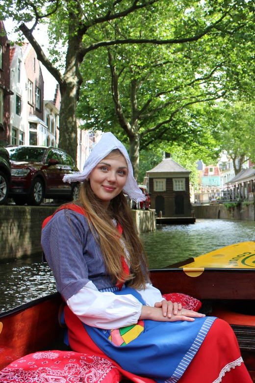 Gouda: Open Boat City Canal Cruise - Starting at Kleiwegplein and the bridge