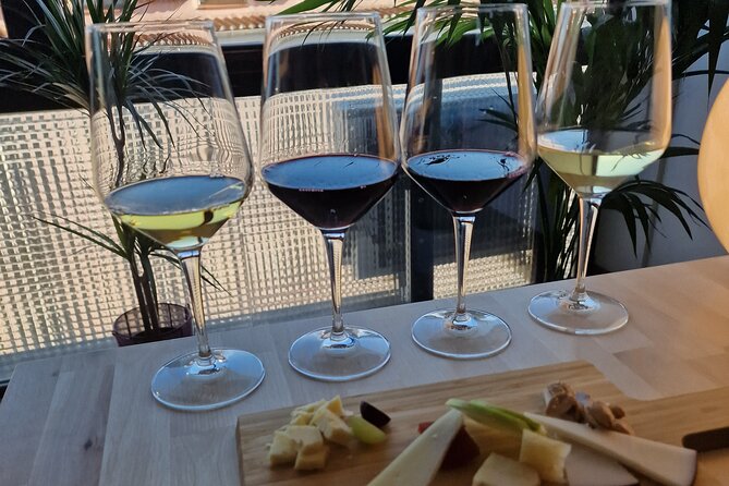 Gourmet Experience: Tasting of Spanish Cheese and Exclusive Wines - Hosts who keep the mood relaxed