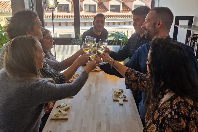 Gourmet Experience: Tasting of Spanish Cheese and Exclusive Wines - The modern setting and central location