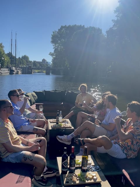 Groningen: Evening Cheese and Wine cruise - The opening view: Het Verbindingskanaal and Central Station