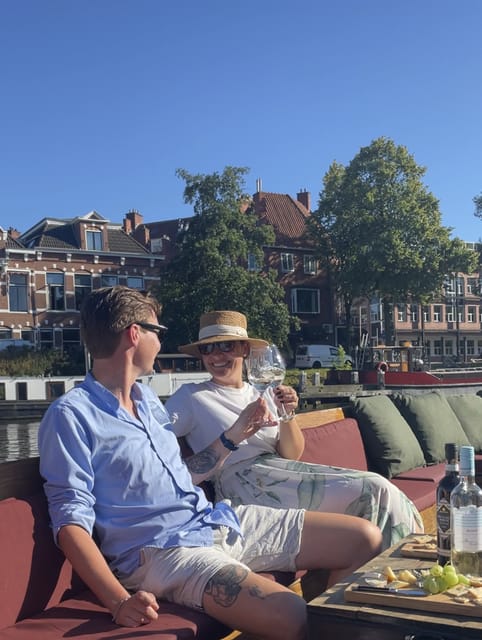 Groningen: Evening Cheese and Wine cruise - Boarding at Boot Groningen
