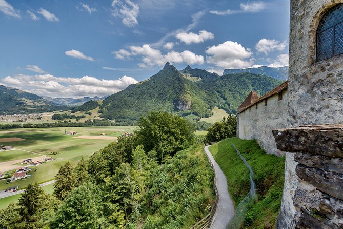 Gruyères Tour from Geneva With Train, Chocolate and Cheese - Guides can shape the whole experience