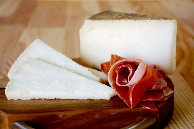 Guided Tour Montesdeoca Cheese Factory - Cheese and Wine Tasting - Key Points at a Glance