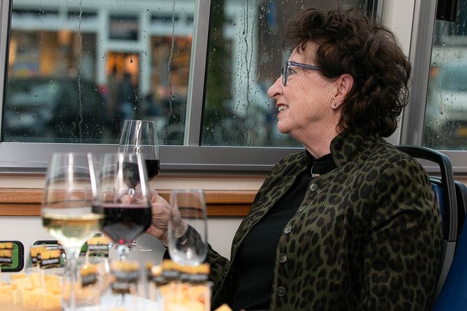Haarlem Cheese and Wine Cruise - How the food and wine service feels