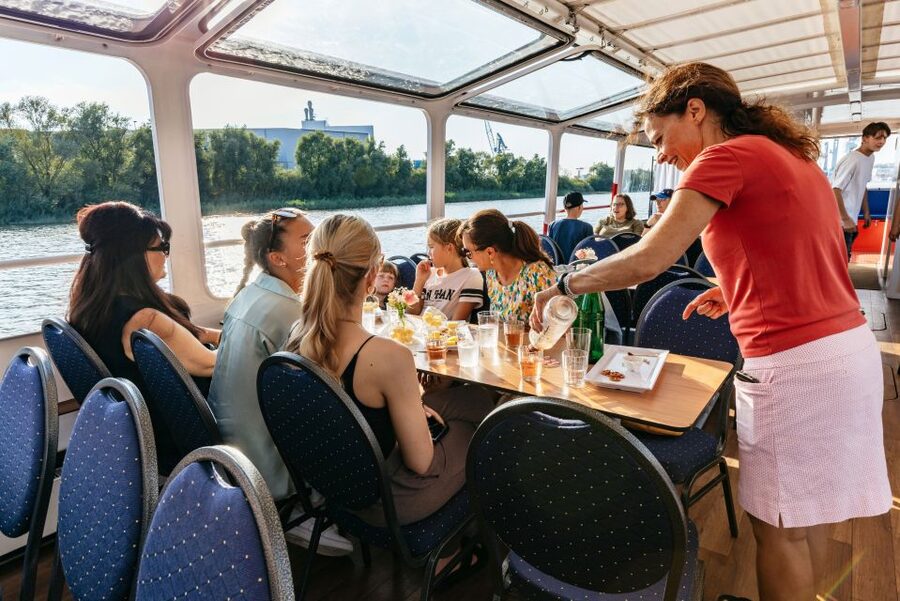 Hamburg: Harbor Cruise with Wine and Cheese - Key points to know before booking