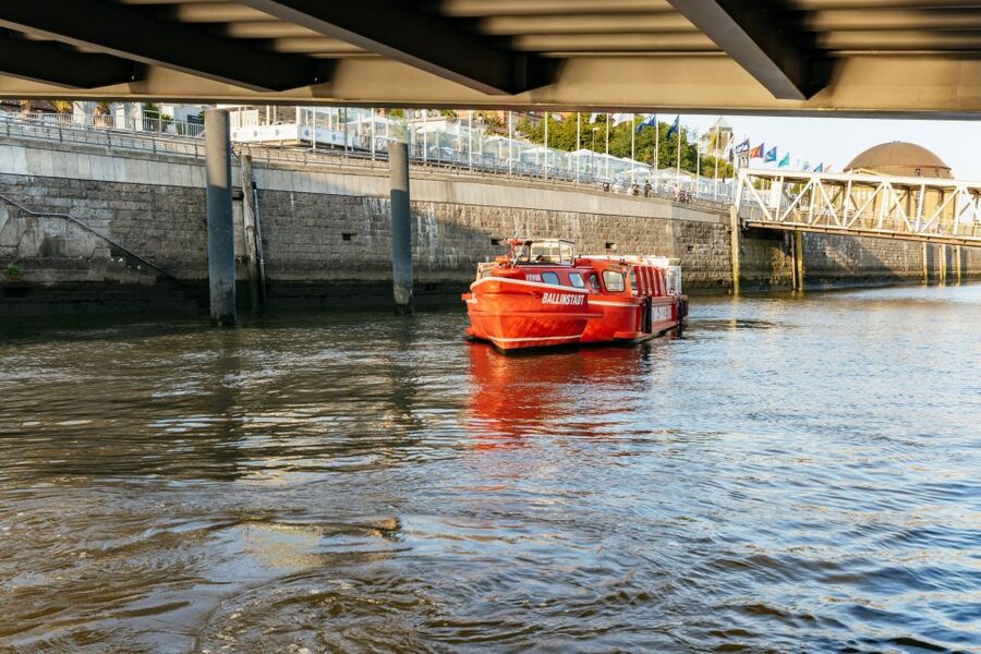 Hamburg: Harbor Cruise with Wine and Cheese - Wine, cheese, and the onboard atmosphere