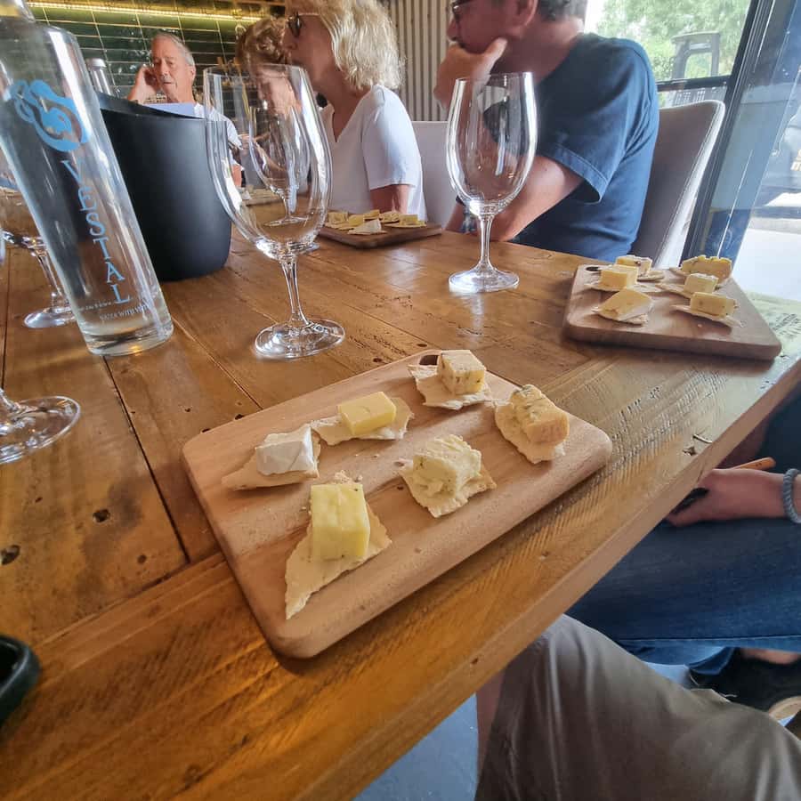 Hunter Valley: Wine, Gin, Cheese and Chocolate Tour - Who should book this experience?