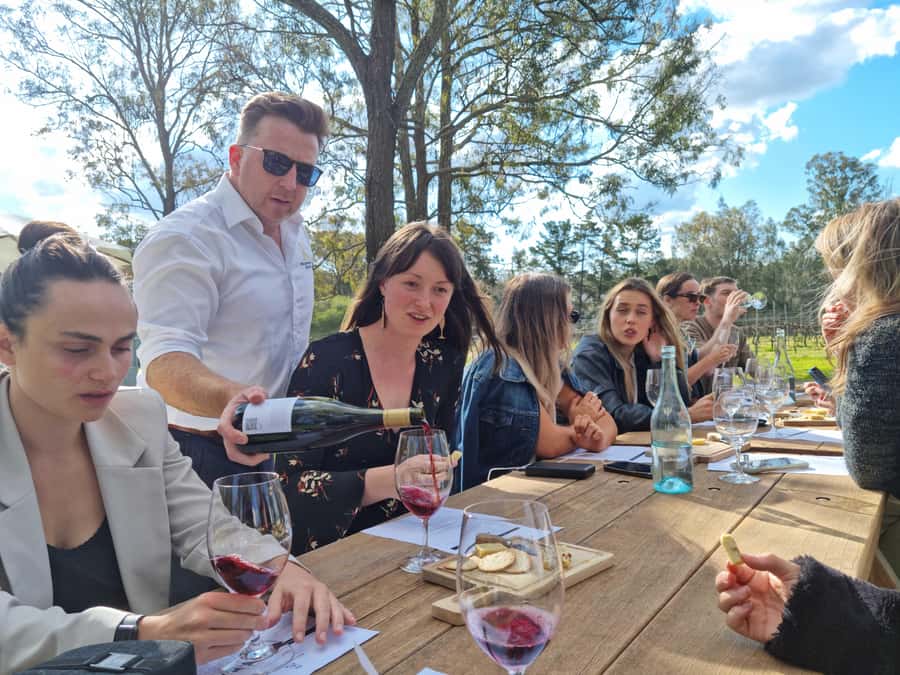 Hunter Valley: Wine, Gin, Cheese and Chocolate Tour - Starting in Pokolbin or Cessnock