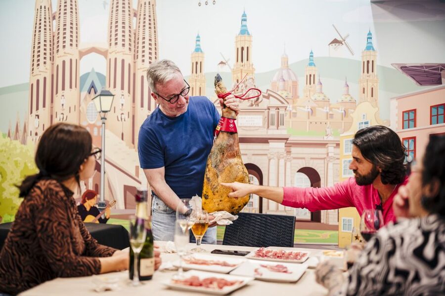 Jamón Experience Master Plus: Ham, Wine & Cheese Tasting - Why the Master Ham Cutter matters