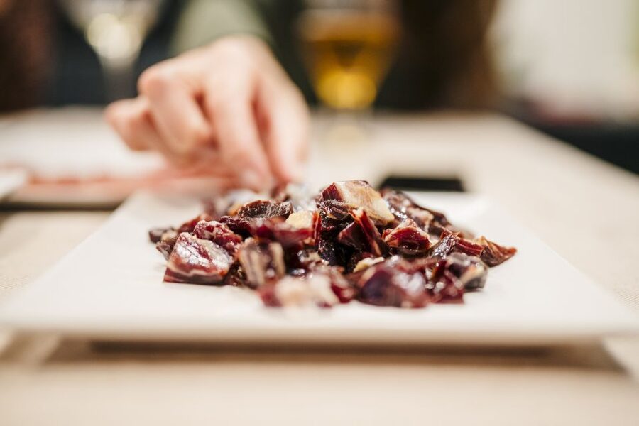 Jamón Experience Master Plus: Ham, Wine & Cheese Tasting - Who should book this tasting?