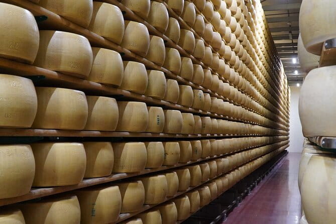 Journey through Italian Cheese - Starting at Formaggioteca Terroir on Via dei Renai