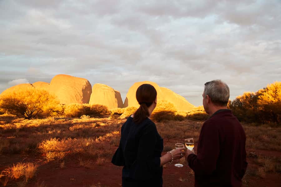 Kata Tjuṯa Sunset Tour with Sparkling Wine and Cheeseboard - Sunset at the domes, minute by minute