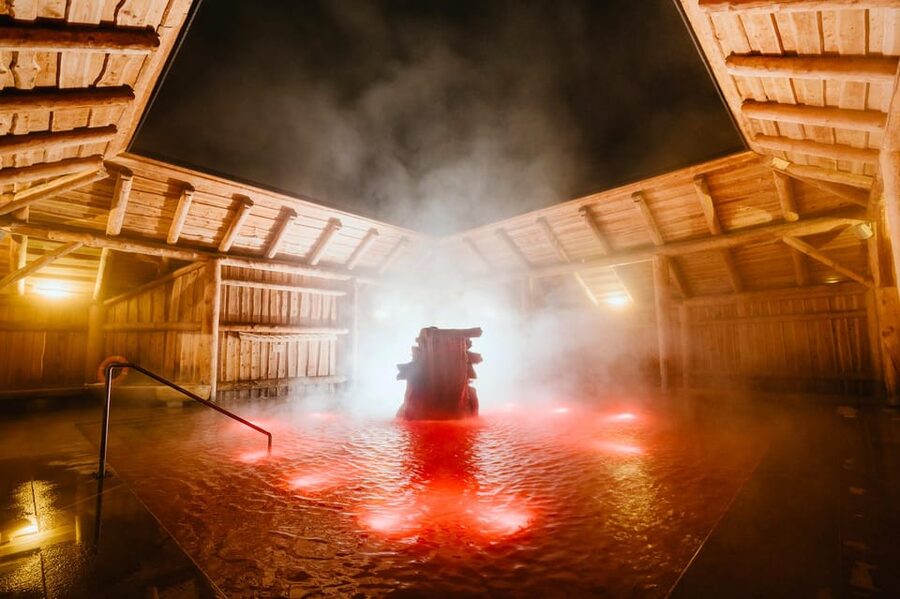Krakow: Zakopane Cable Car, Vodka, Cheese & Hot Springs Tour - Chochołów and the first taste of Podhale