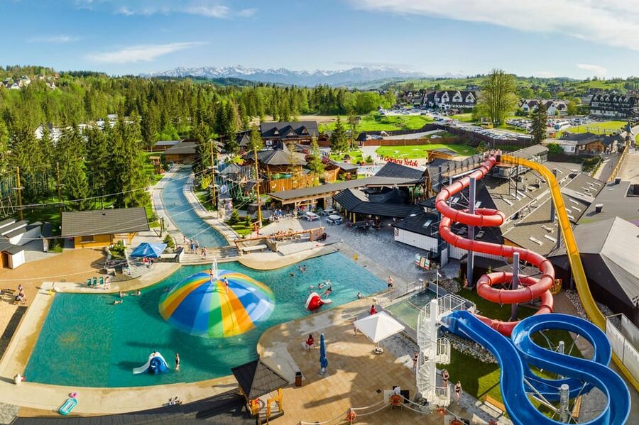 Krakow: Zakopane Cable Car, Vodka, Cheese & Hot Springs Tour - What to pack and how to manage the schedule