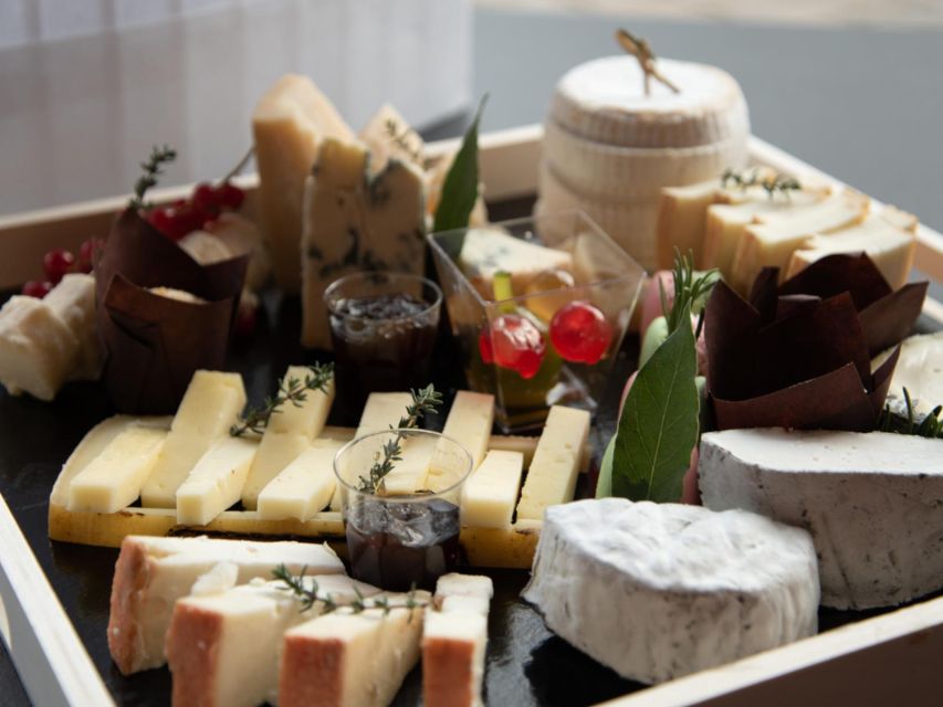 Lake Como: Cheese and Wine Tasting in Valsassina - Leaving Lake Como for Valsassina