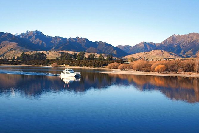 Lake Wanaka 1-Hour Cruise Including Wine and Cheese - Ruby Island, Stevensons Peninsula and Eeley Point