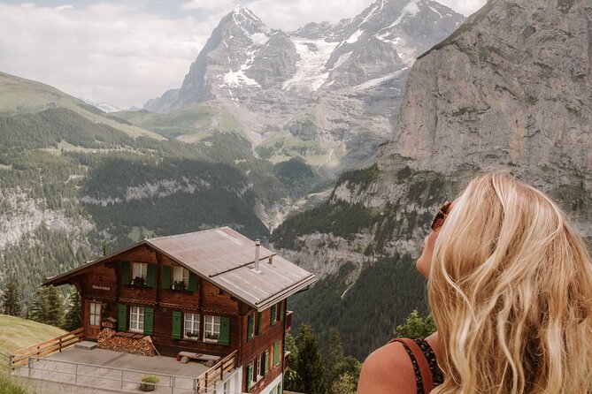 Lauterbrunnen Private Tour, Photoshoot, Fondue Picnic - Walking from Mürren to Grütschalp