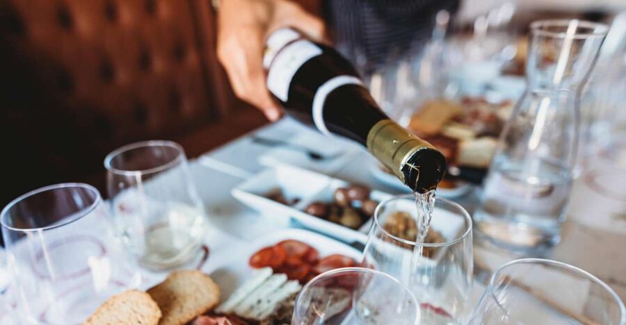 Lisbon: Portuguese Wine and Cheese Tasting with Lunch - Key points at a glance
