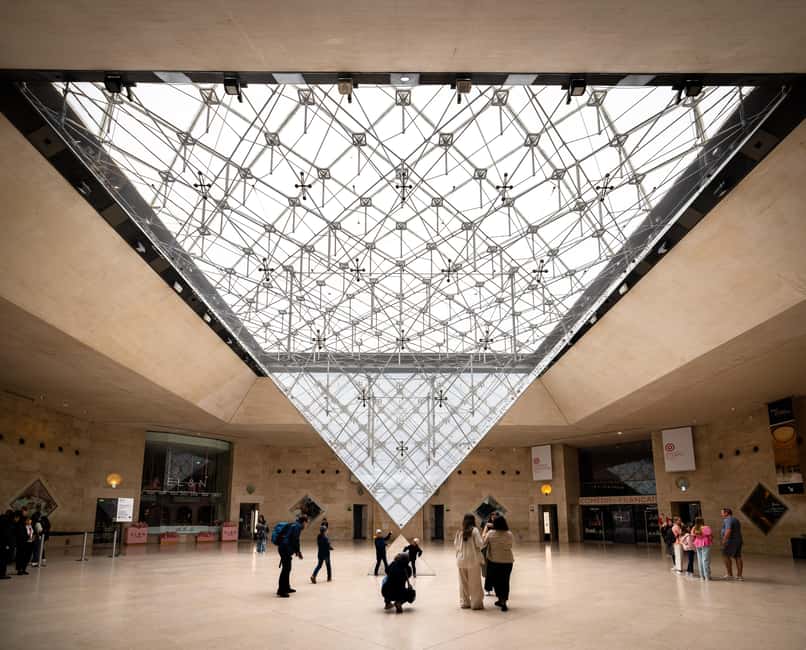 Louvre & Mona Lisa Guided Tour with Wine & Cheese Experience - Two focused hours inside the Louvre