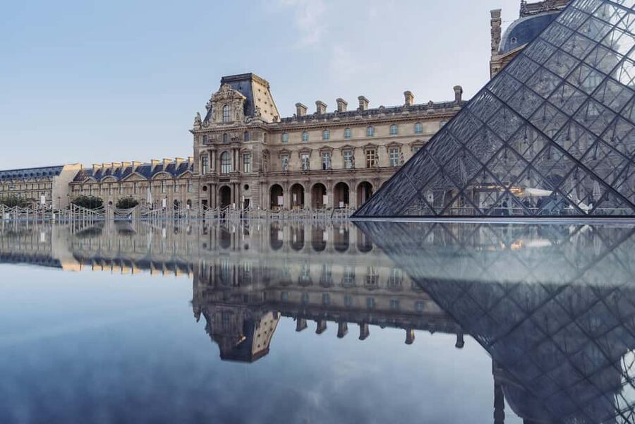 Louvre & Mona Lisa Guided Tour with Wine & Cheese Experience - Should you book it?