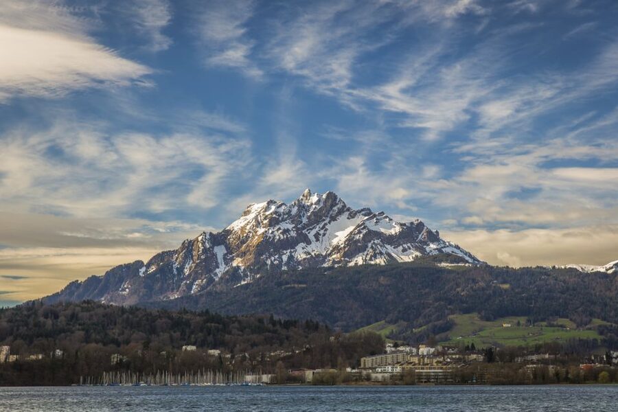 Lucerne: Walking and Boat Tour with Cheese & Wine Tasting - Chapel Bridge, Lucerne’s famous first impression