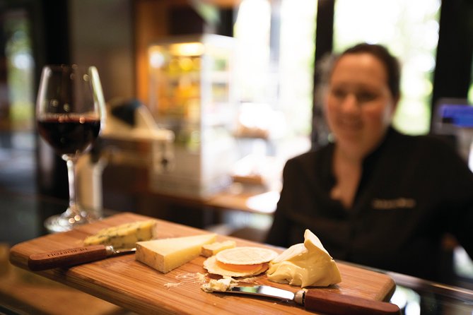 Luxury Private 90min Wine and Cheese Yarra River Cruise - Low bridges and the city’s older side