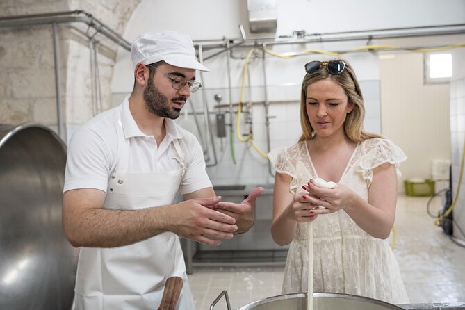 Masseria Seppunisi Tour - Mozzarella and Burrata experience - Inside the dairy and maturing cells