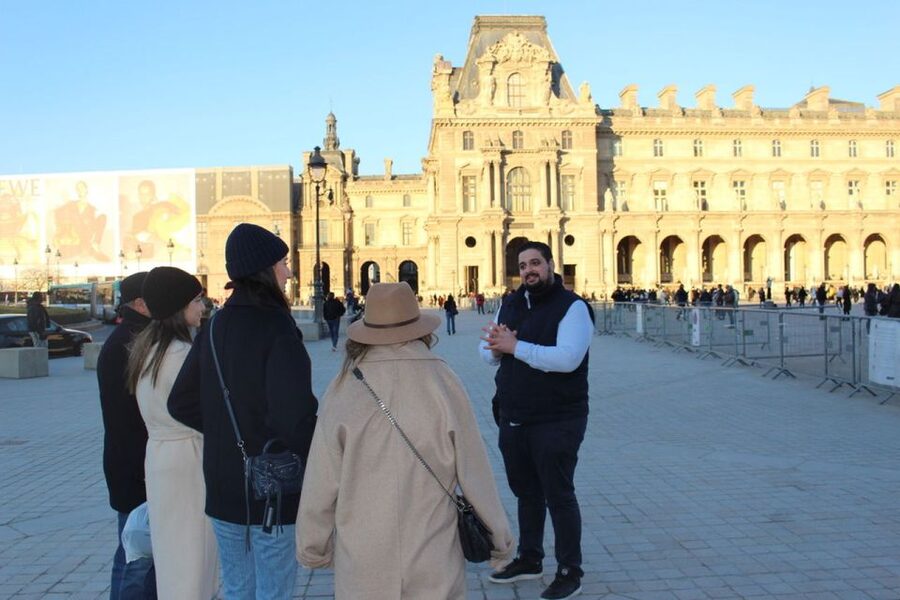 Montmartre Best Highlights & Wine and Cheese Tasting Tour - The Sacré-Cœur viewpoint