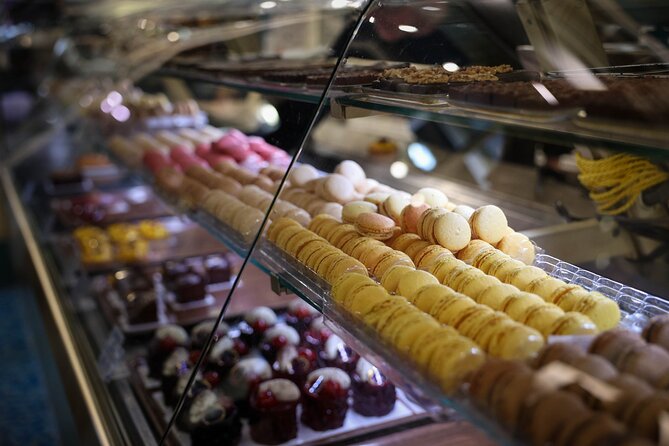 Montmartre Food Tour: The Most Complete Paris Food Experience - Starting at Place des Abbesses with an appetite