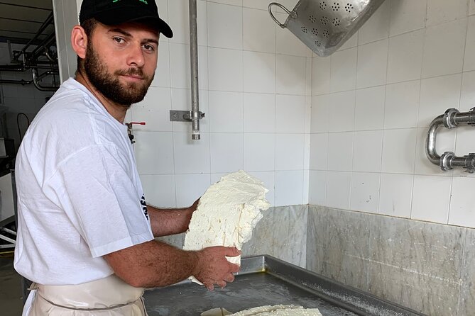 Mozzarella Experience and tasting in Naples - What this Naples mozzarella experience is really about