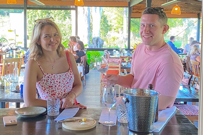 Noosa Hinterland Tour with Lunch, Wine & Cheese Tasting & more - Pomona Lunch: The Day’s Main Pause
