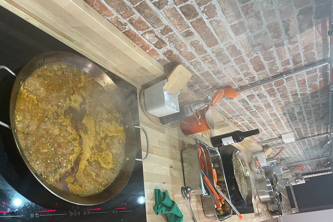 Paella and Burnt Basque Cheesecake Cooking Class (in Bilbao) - Small details that make the morning work better