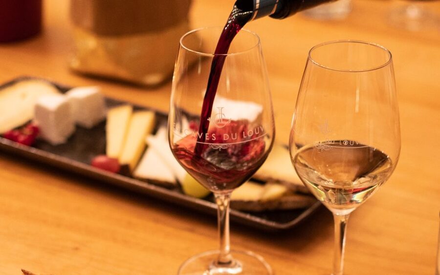 Paris: Apéro Wine and Cheese Tasting Experience - Key points at a glance