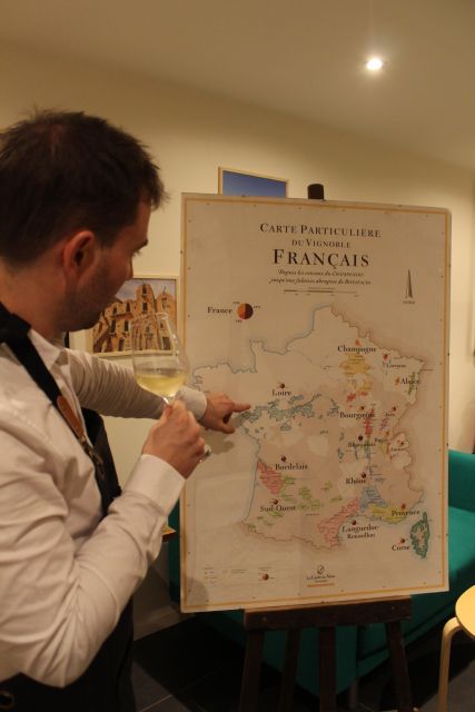 Paris: French Wine and Cheese Guided Tasting - Five wines, five cheeses, one useful lesson