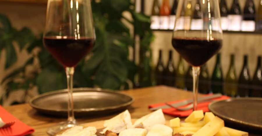 Paris: French Wine and Cheese Guided Tasting - Who should book this Paris tasting?