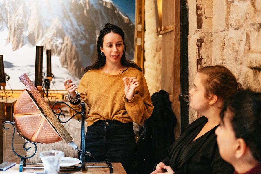 Paris: No Diet Club - Winter Unlimited Cheese Tour ! - The guide and the social side