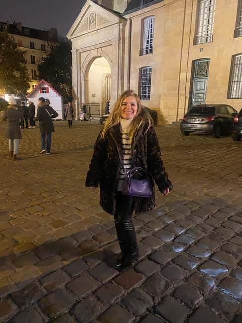 Paris: Saint-Germain-des-Prés Guided Tour with Wine & Cheese - Place Furstenberg, Rue de Seine, and the art-filled streets