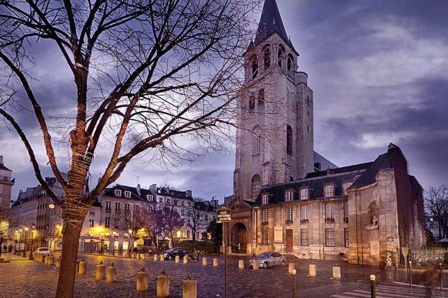 Paris: Saint-Germain-des-Prés Guided Tour with Wine & Cheese - A small group with several language choices