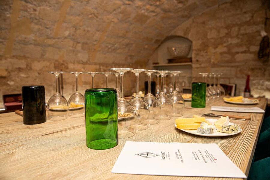 Paris: Wine & Cheese Tasting Master Class Near Eiffel Tower - Alexandra and Lucas bring the human touch