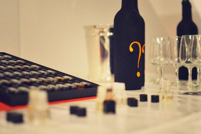 Paris Wine with Cheese Pairing & Tasting Small Group Class - Bread, olives, ham, and the practical art of pairing