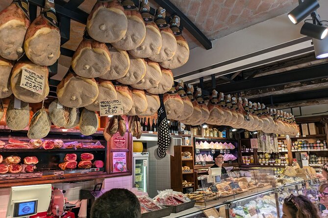 Parma Food Tour with Sightseeing and Parmesan Tasting - The best stop: comparing three ages of Parmesan