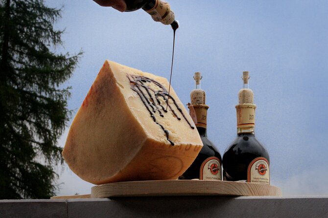 Parmigiano-Reggiano and Parma Ham Small Group Tour - Tastings with wine, cheese, and a possible lunch